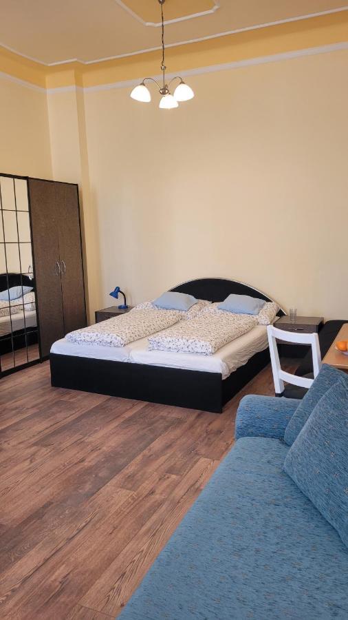Apartman U Kolonady マリアーンスケー・ラーズニェ エクステリア 写真