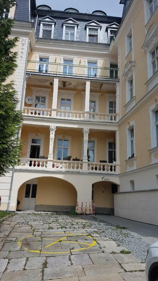 Apartman U Kolonady マリアーンスケー・ラーズニェ エクステリア 写真