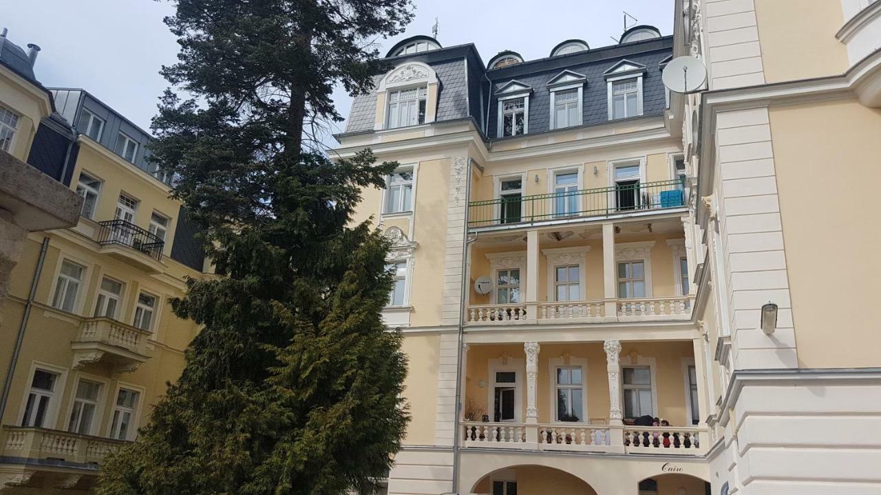 Apartman U Kolonady マリアーンスケー・ラーズニェ エクステリア 写真