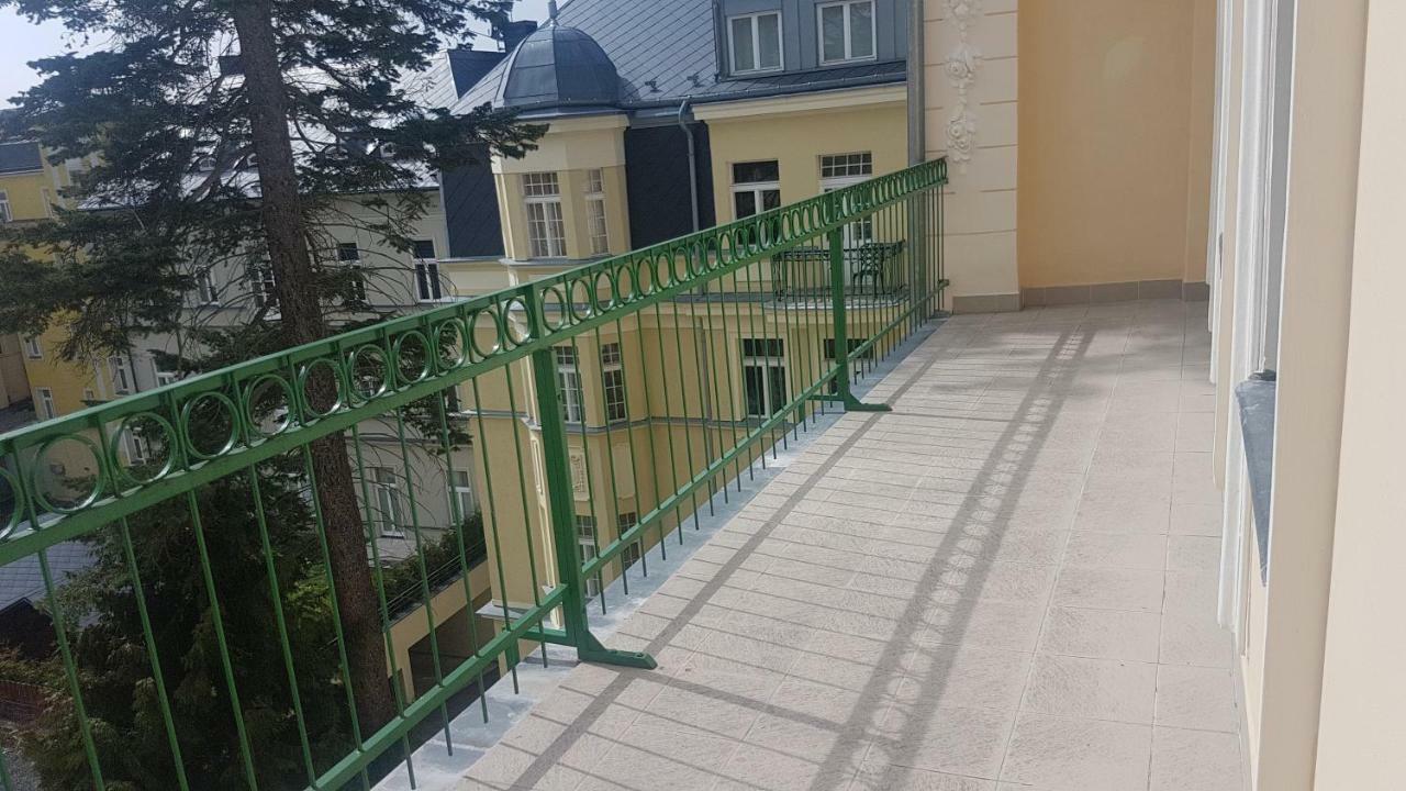 Apartman U Kolonady マリアーンスケー・ラーズニェ エクステリア 写真