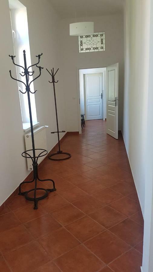 Apartman U Kolonady マリアーンスケー・ラーズニェ エクステリア 写真